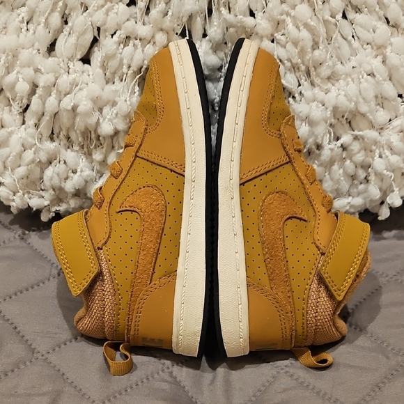 Nike Court Borough Mid Wheat Kids Sneakers - Picture 7 of 16